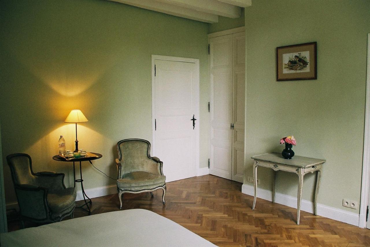 Le Pavillon De Vallet Bed & Breakfast Athee-sur-Cher ภายนอก รูปภาพ