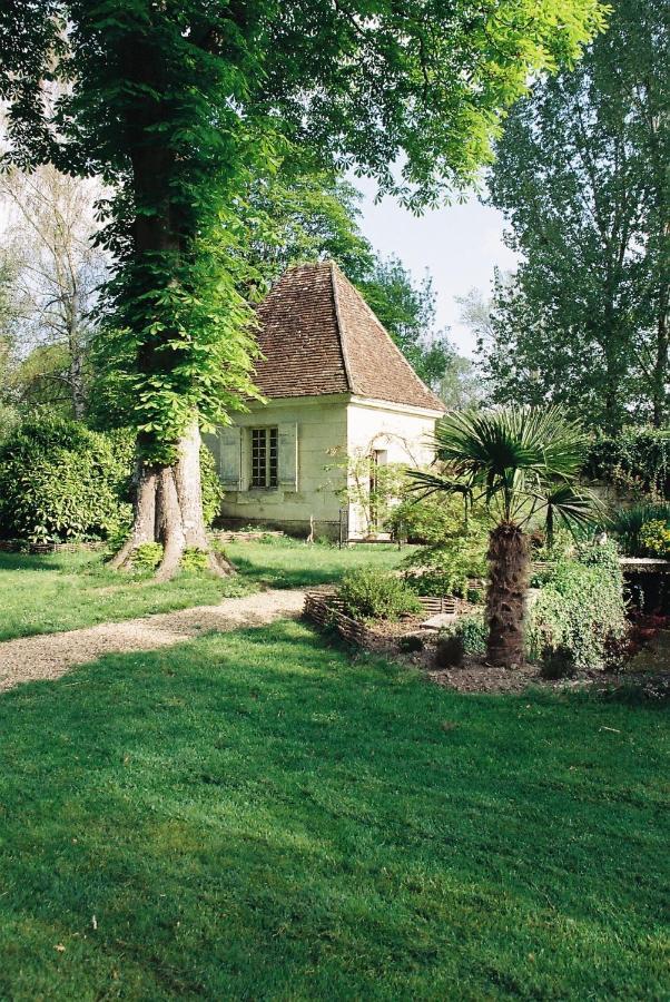 Le Pavillon De Vallet Bed & Breakfast Athee-sur-Cher ภายนอก รูปภาพ